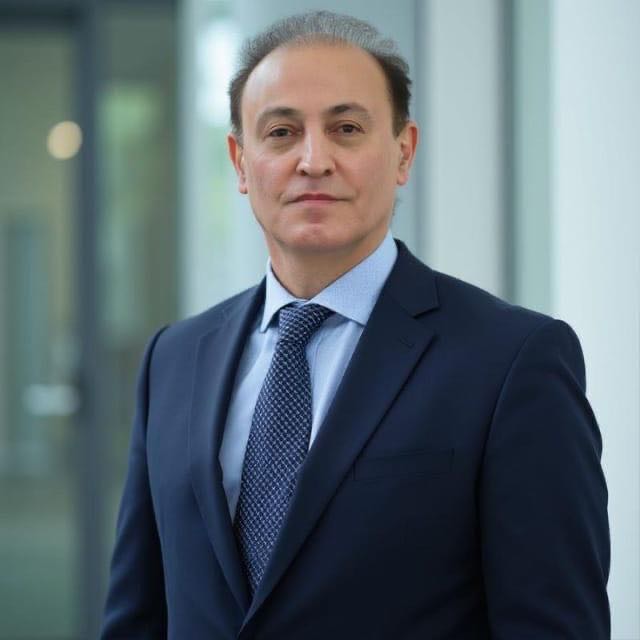 روانپزشک فرهاد فرنقی
